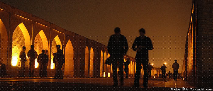 Si-o-se Pol (33 Bridge), Isfahan, Iran.